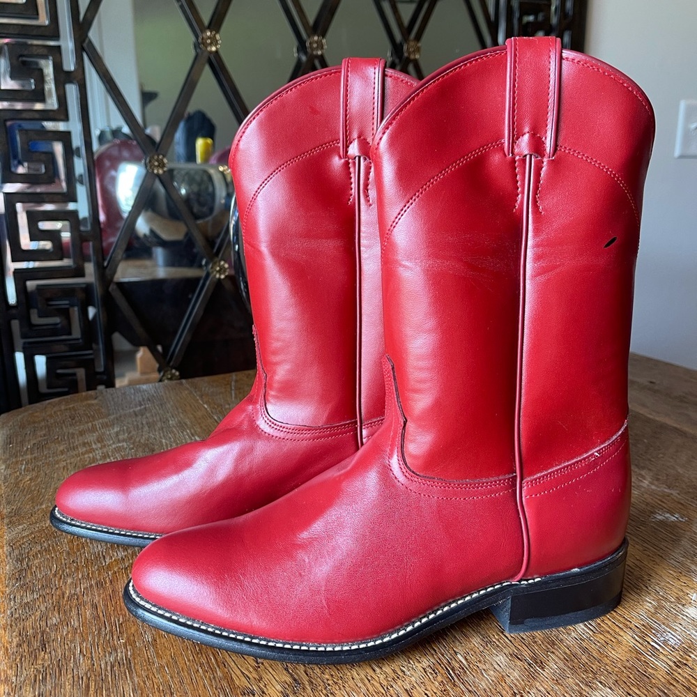 Laredo cowgirl boots